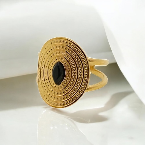 Anillo de Ónix en acero dorado inoxidable