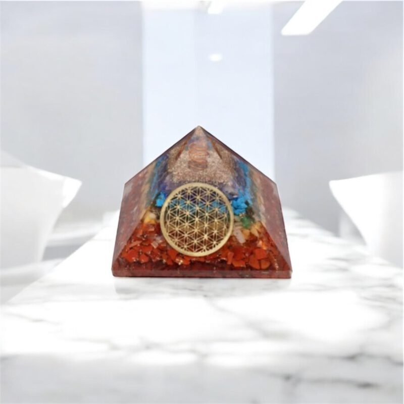 Pirámide Orgonita 7 Chakras